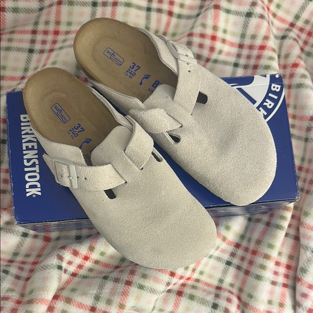Birkenstock Boston BS Suede Clogs - Antique White